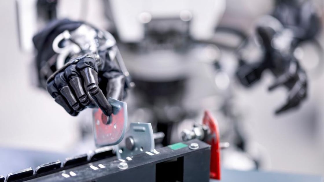 Apptronik Psyonic Hand for Mercedes Demo