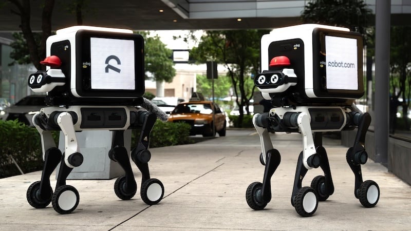 robot com 800